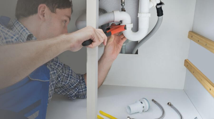 Professional same day plumber in Mount Auburn, IL